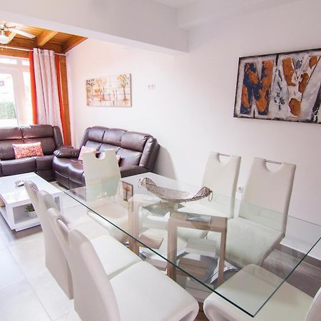 Anju Villas Los Delfines Bravo'S Apartments Corralejo Bagian luar foto