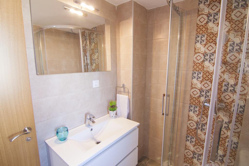 Anju Villas Los Delfines Bravo'S Apartments Corralejo Bagian luar foto