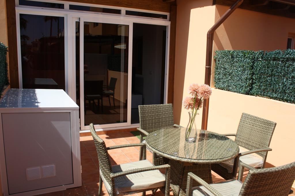 Anju Villas Los Delfines Bravo'S Apartments Corralejo Bagian luar foto