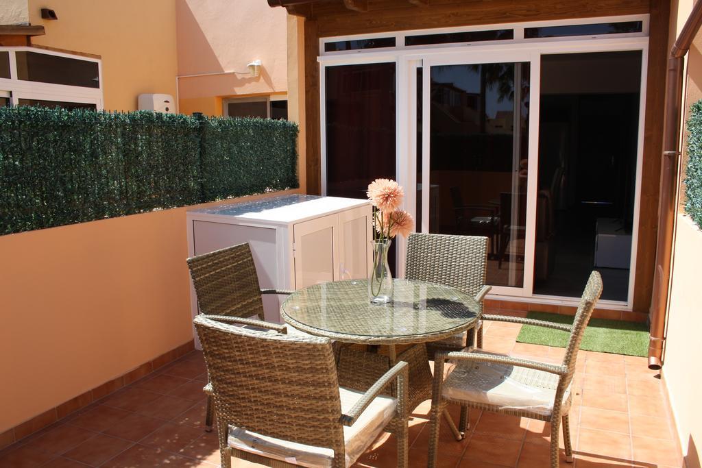 Anju Villas Los Delfines Bravo'S Apartments Corralejo Bagian luar foto